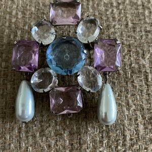 Vintage large chunky crystal brooch blue pink Pearl drops pin